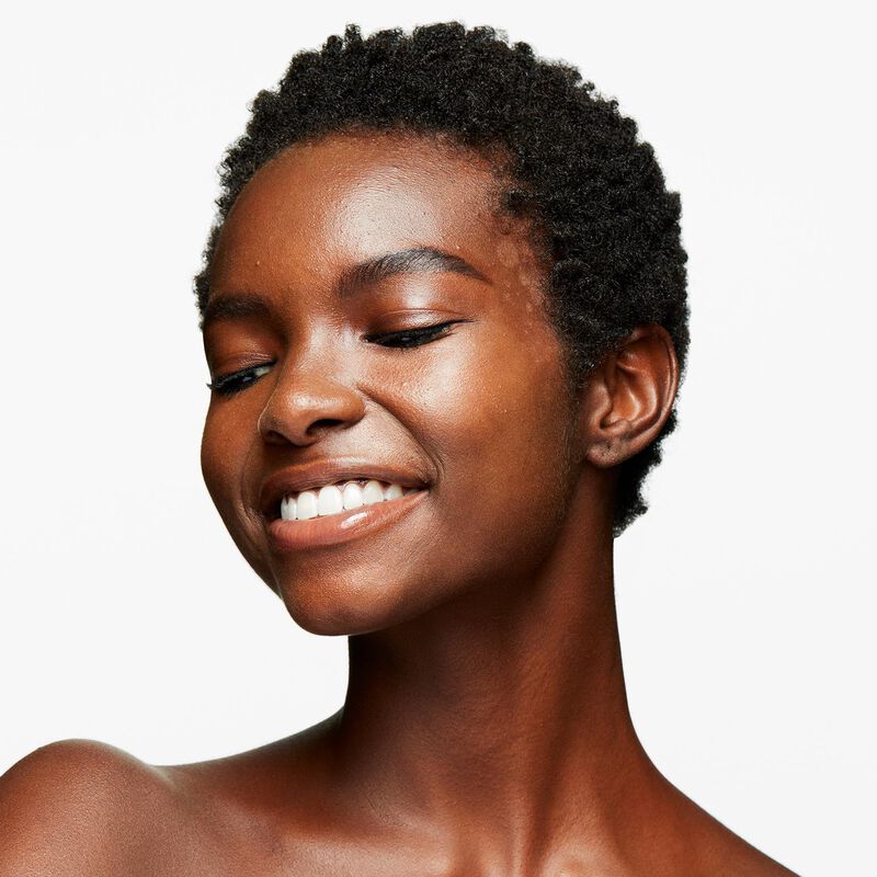 M.A.C Strobe Dewy Skin Tint image number 26